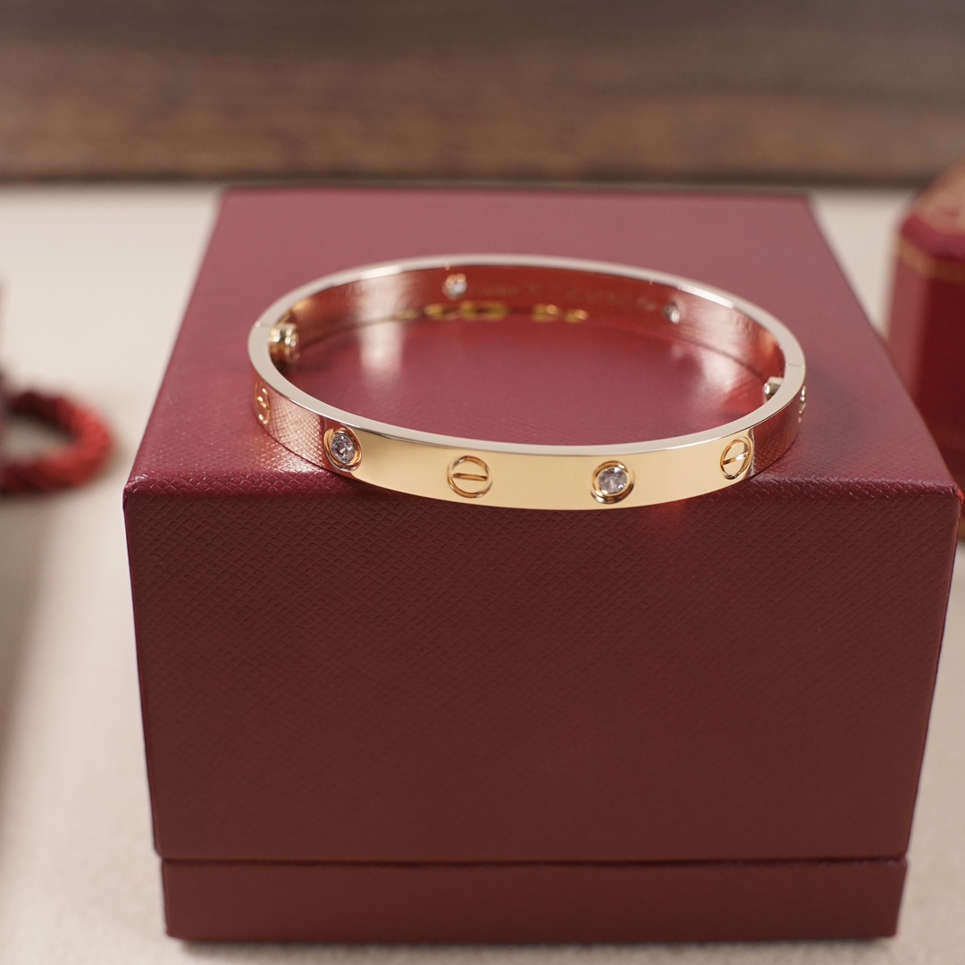 Cartier love wide version four diamonds  bracelet
