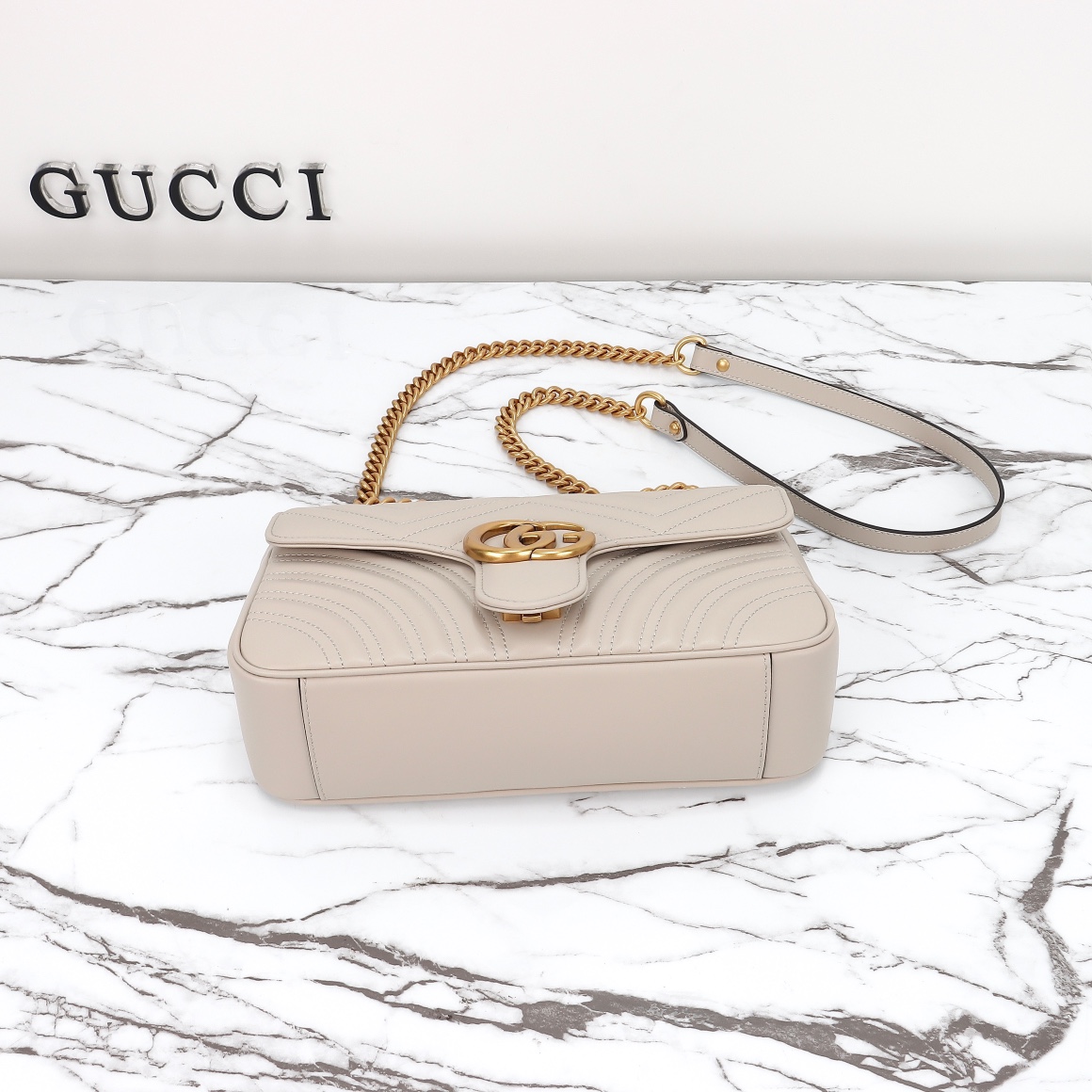 Gucci GG Marmont medium shoulder bag ‎443497 AABZC 1712
