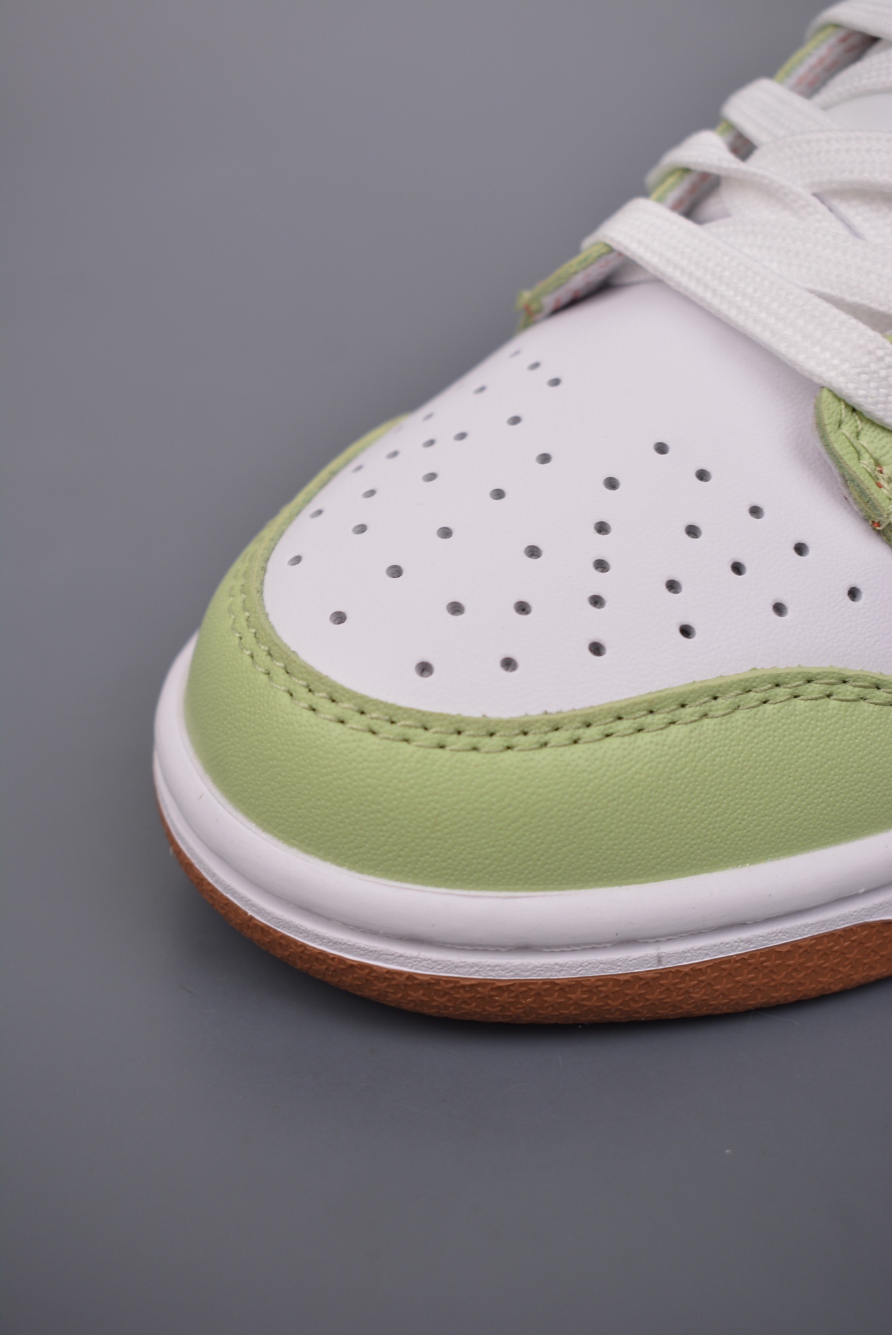 Nike SB Dunk Low Year of the Snake light green white HV6001-101