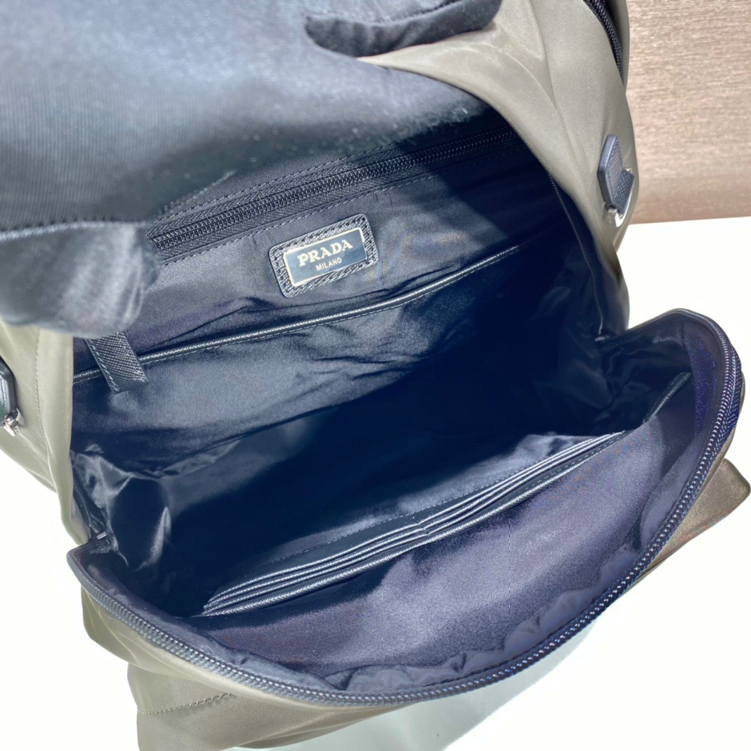 Prada Backpack 2VZ048