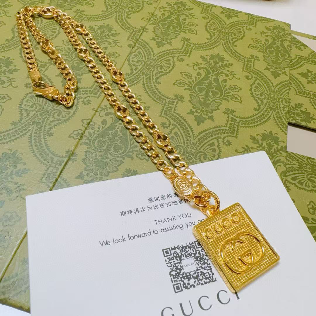 Gucci Anger Forest series new GG square gold necklace