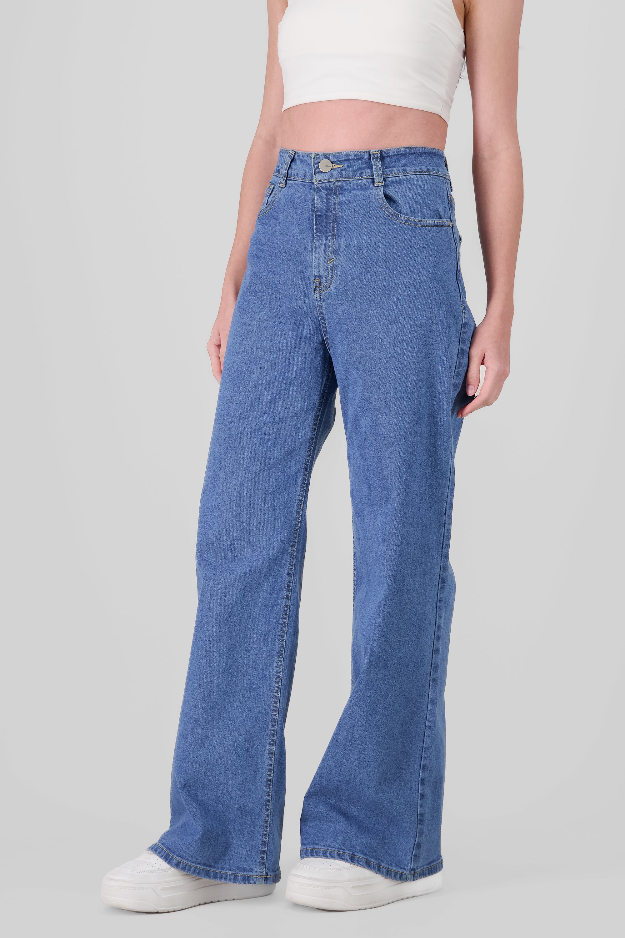 Mid Rise Wide Leg Jeans