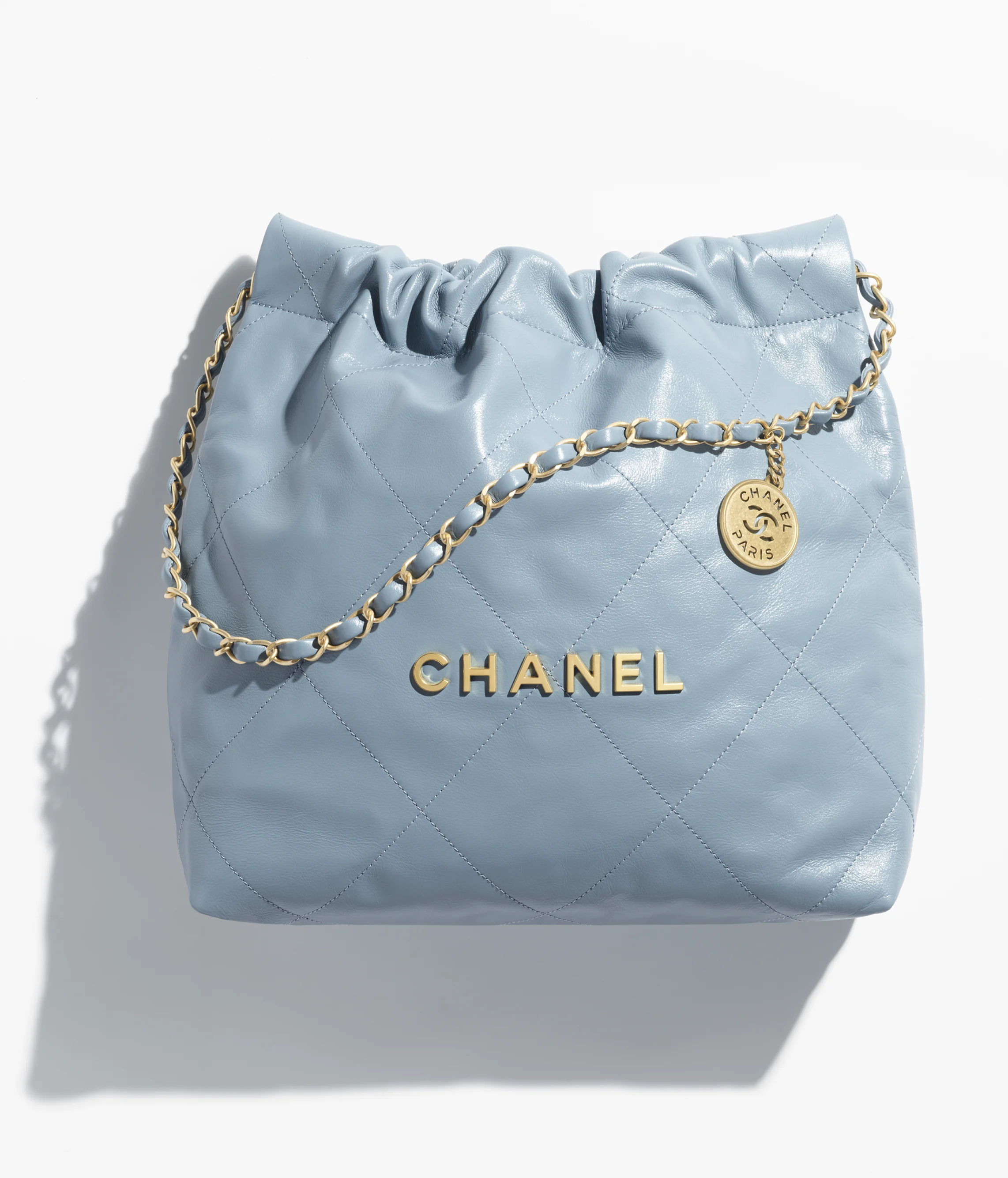 CHANEL 22 Small Handbag Shiny Calfskin & Gold-Tone Metal Blue AS3260-B19059-NAGEU