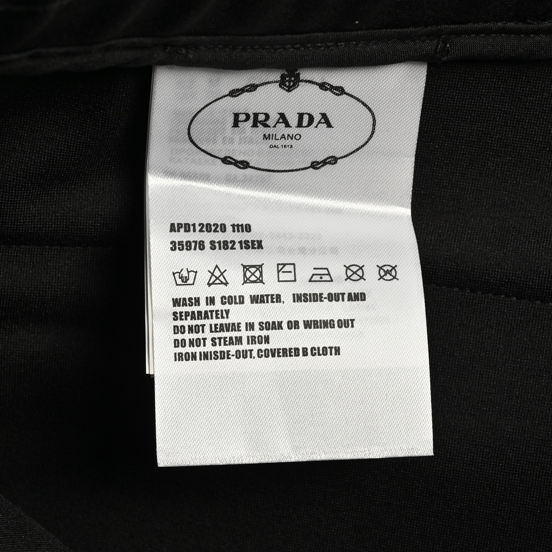 Prada 24Fw side pocket buckle cargo trousers