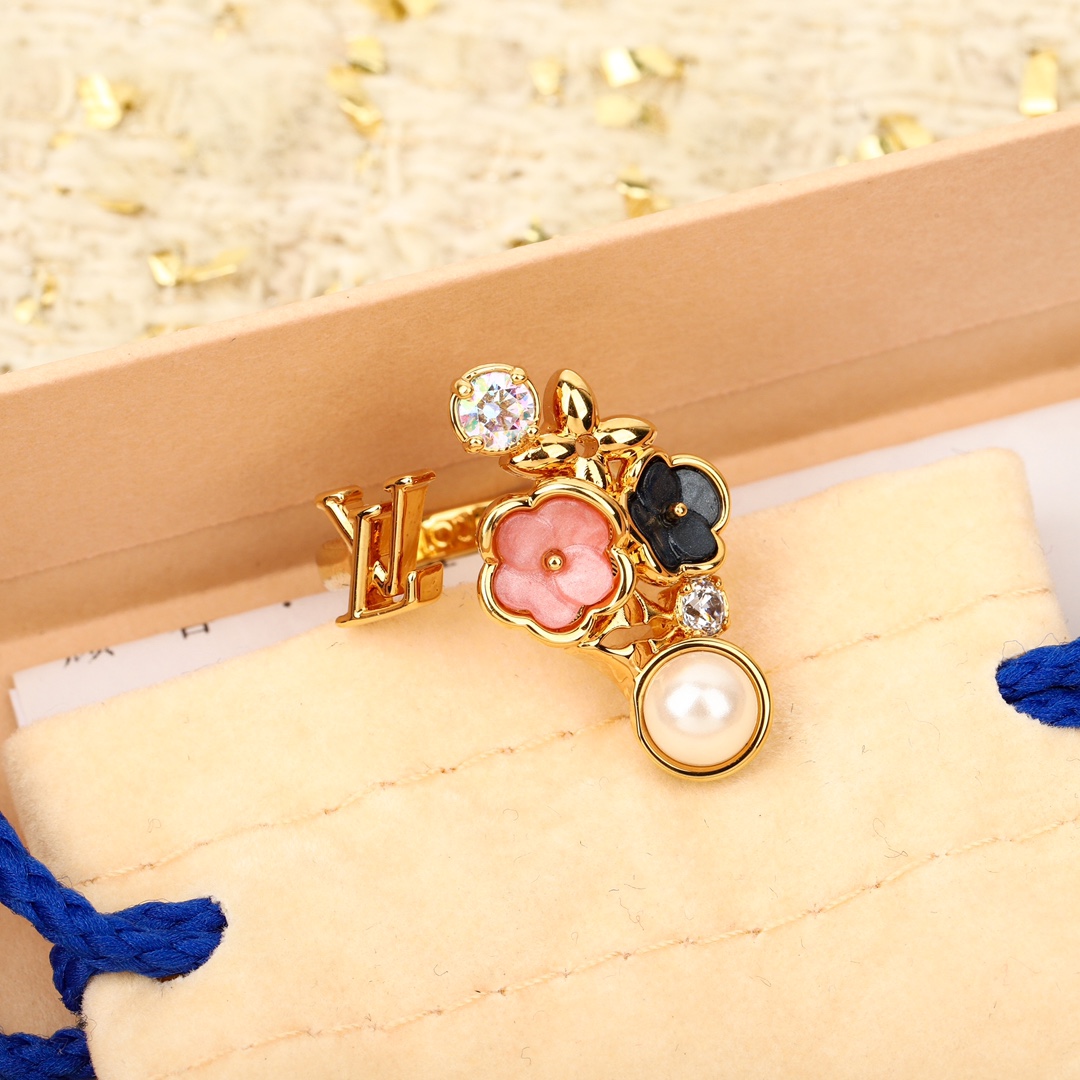 Louis Vuitton Flower Ring