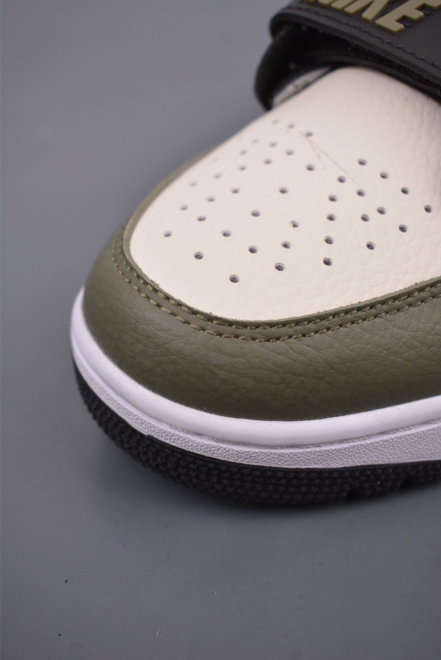 Air Jordan Legacy 312 Pouting Panda Army Green and White CD7069-120