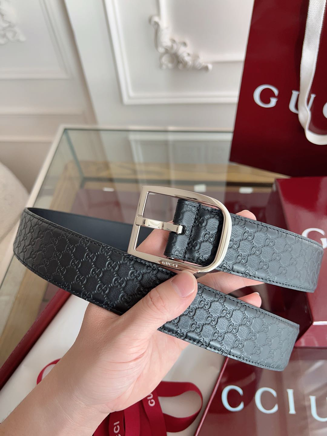 Gucci pin buckle embossed leather belt width 4.0cm