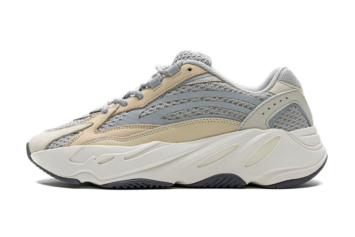 700V2