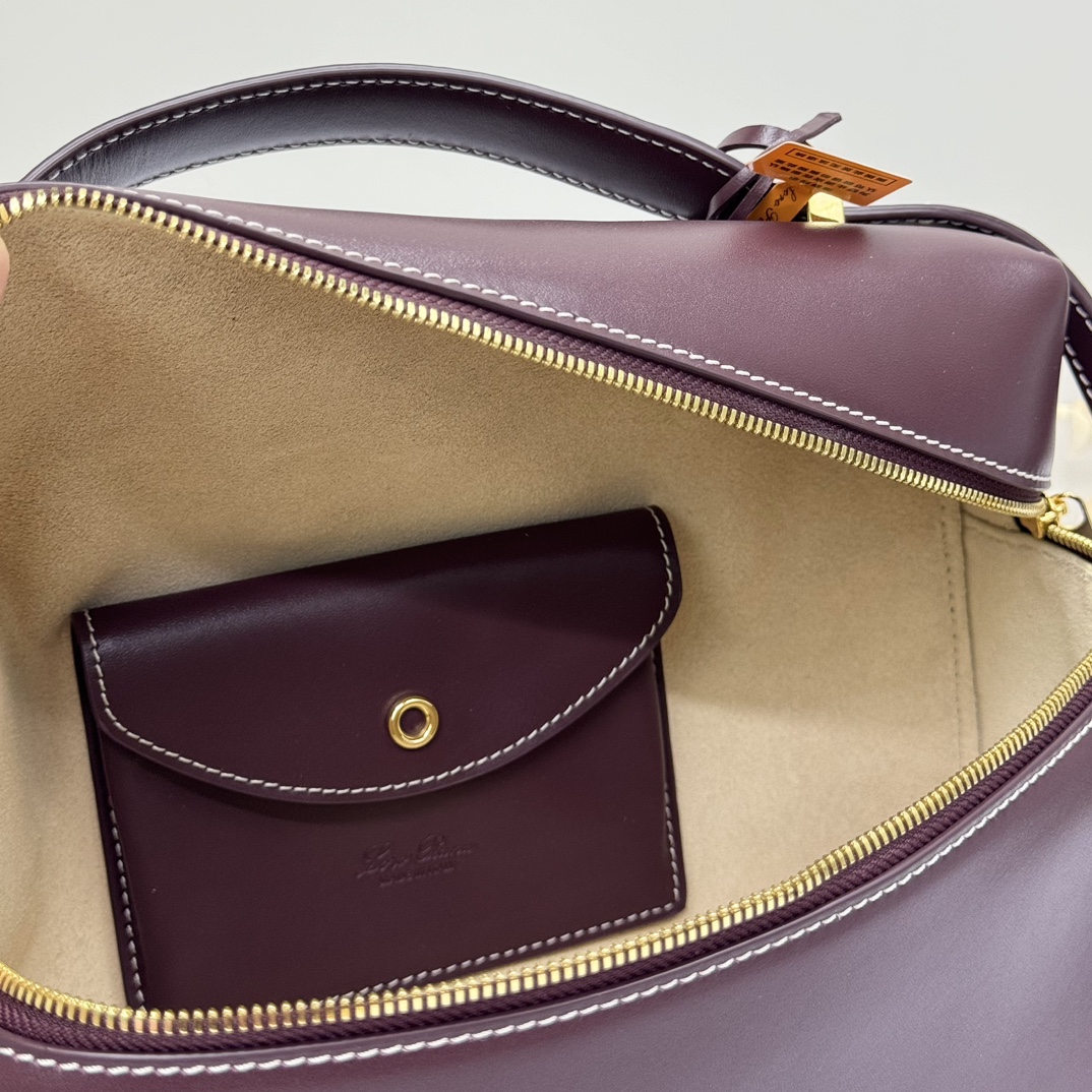 Loro Piana Extra Bag L27 Crossbody Bag FAO4759
