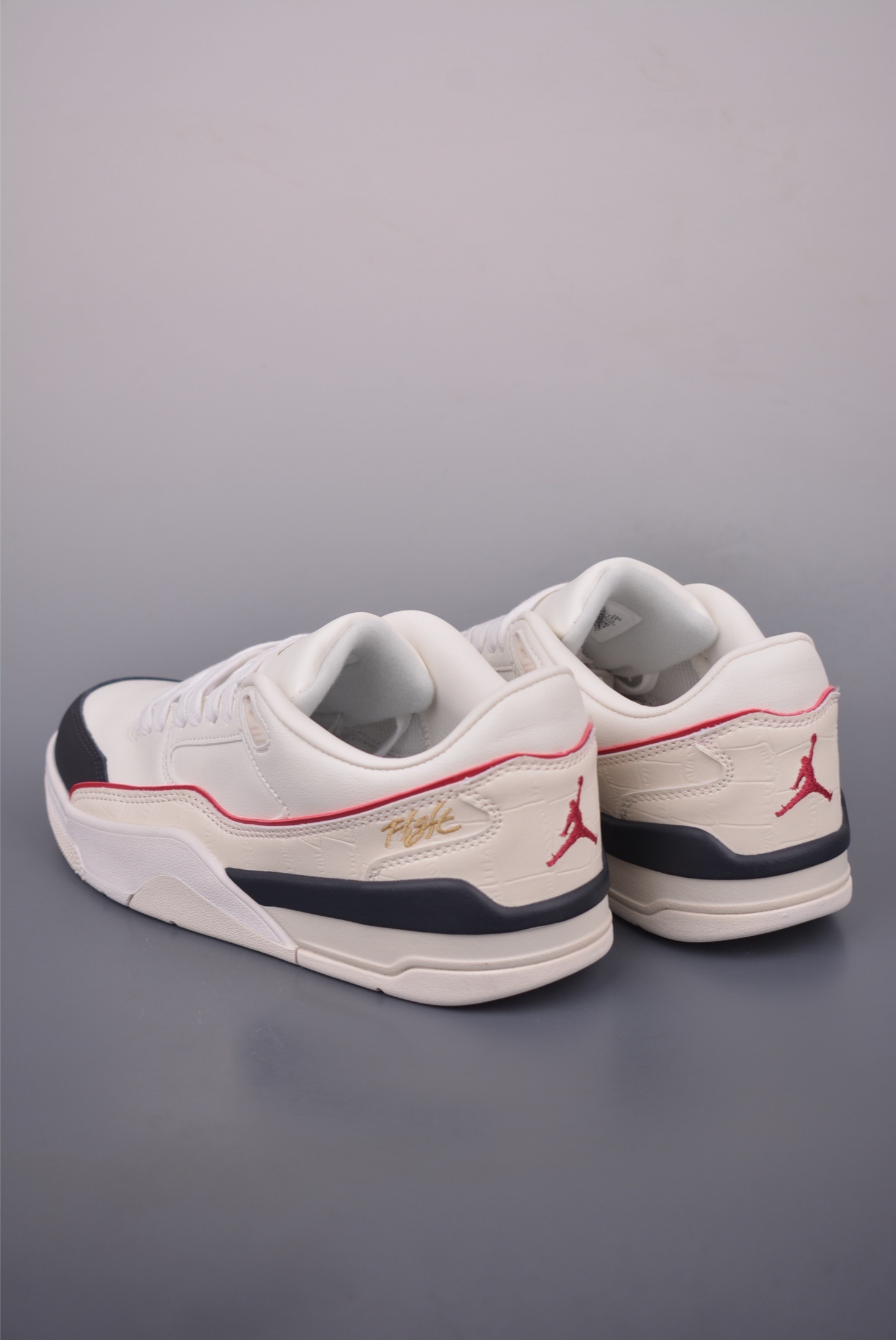 Jordan Flight Court “Croc Skin” HF7321-131