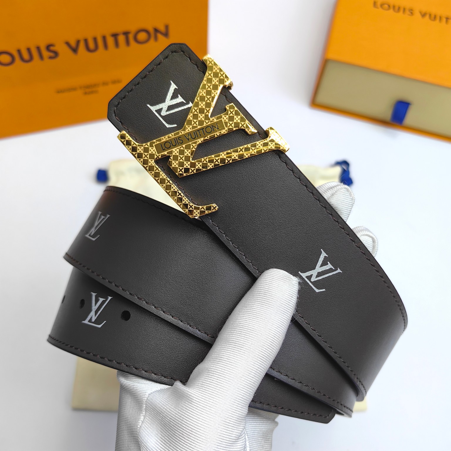 Louis Vuitton Men's Leather Belt with Engraved Buckle, 4CM Width
