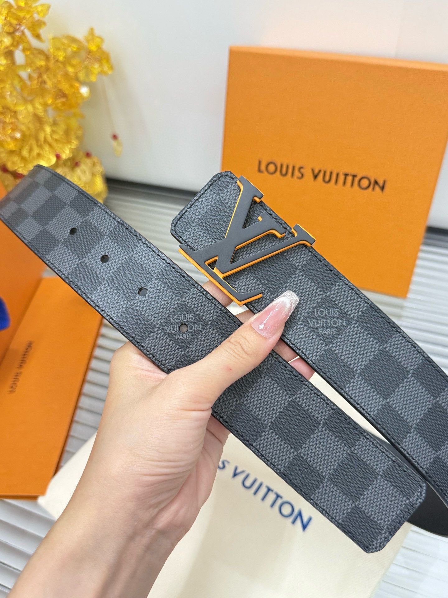 Louis Vuitton Classic Black Belt for Men, 4CM Width