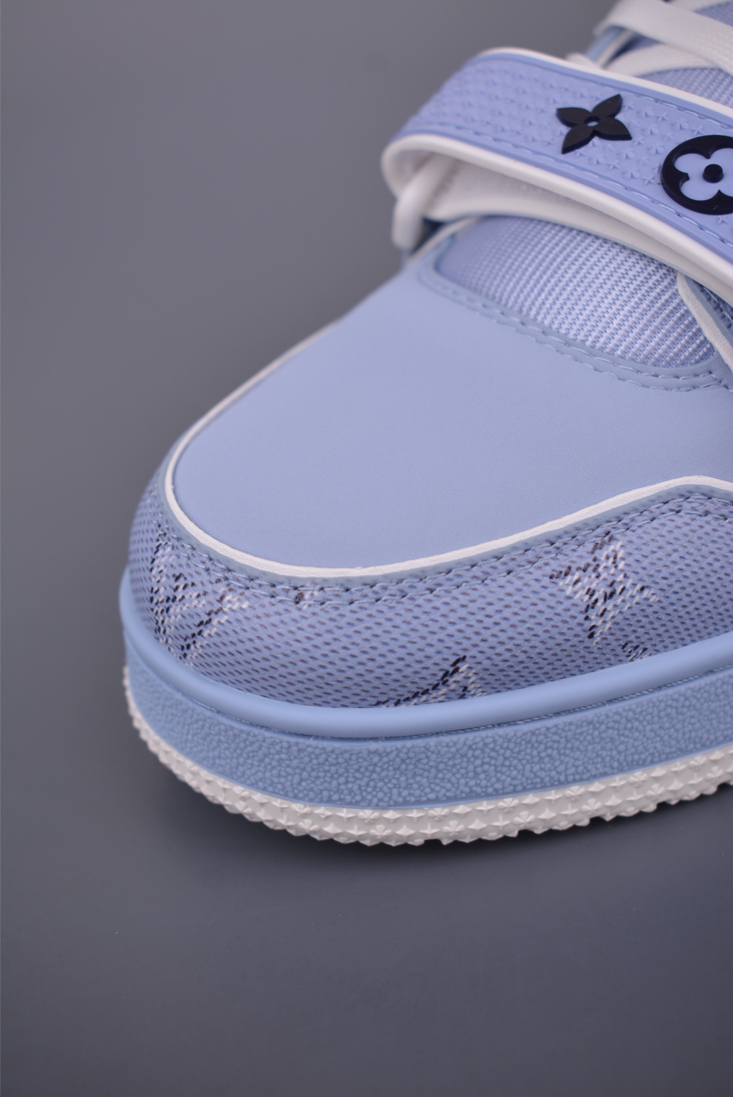 Louis Vuitton Archlight Sneakers 
