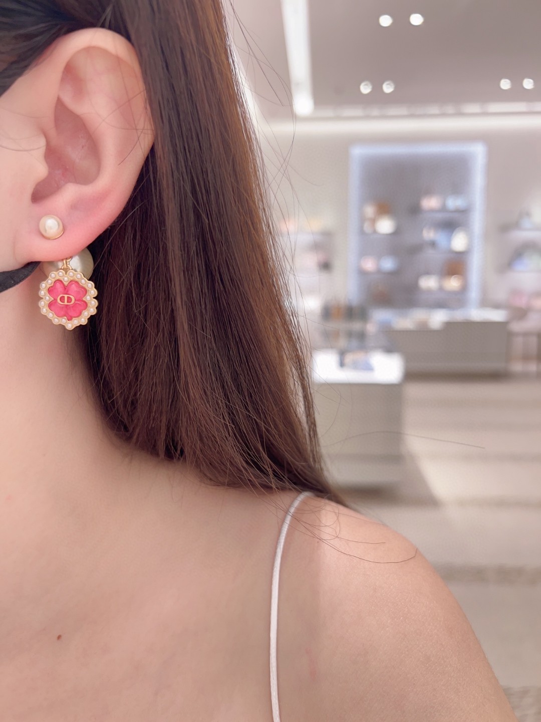 Dior four-leaf clover CD pearl earrings