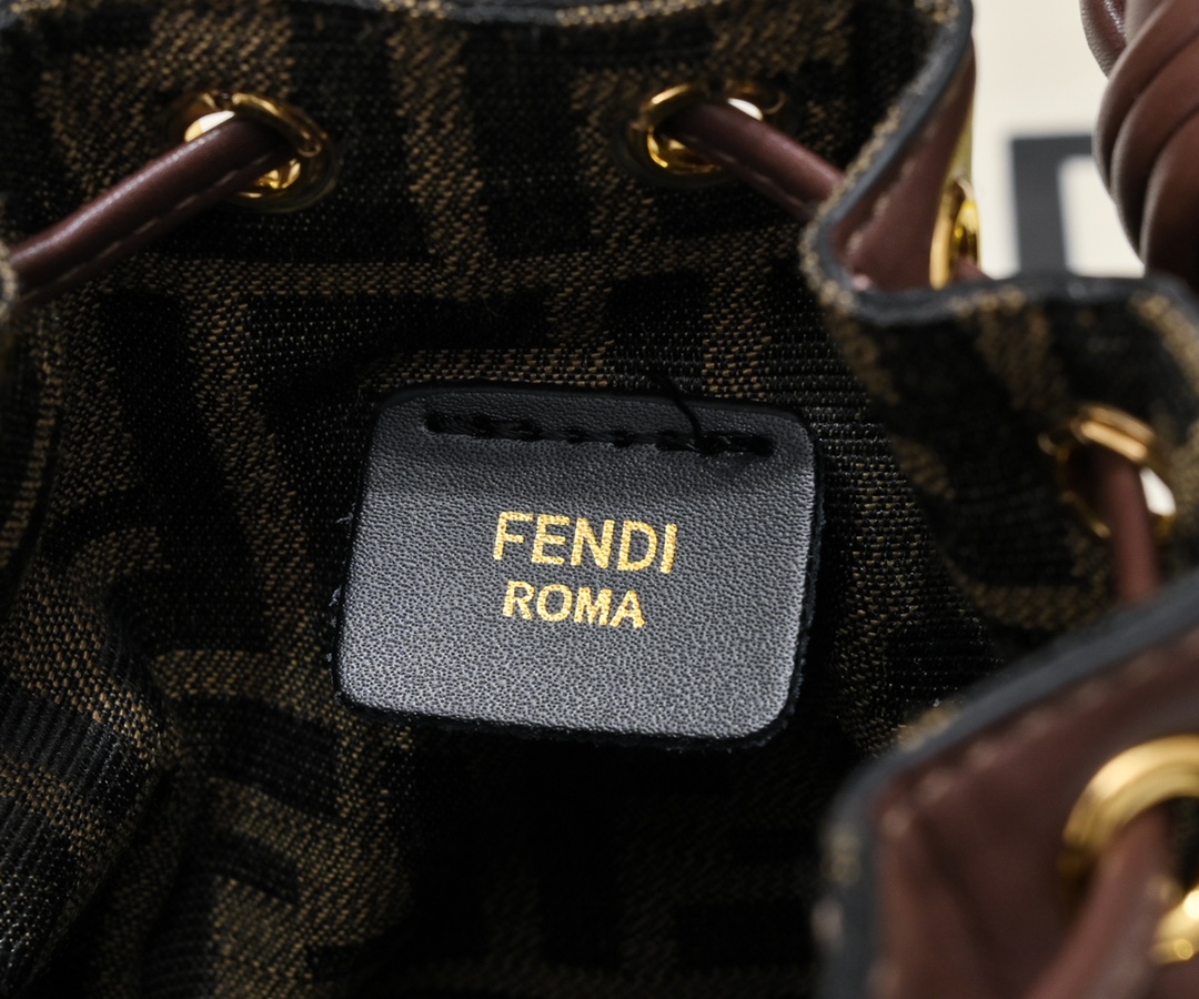 FENDI Braided Handle Bucket Bag 0189