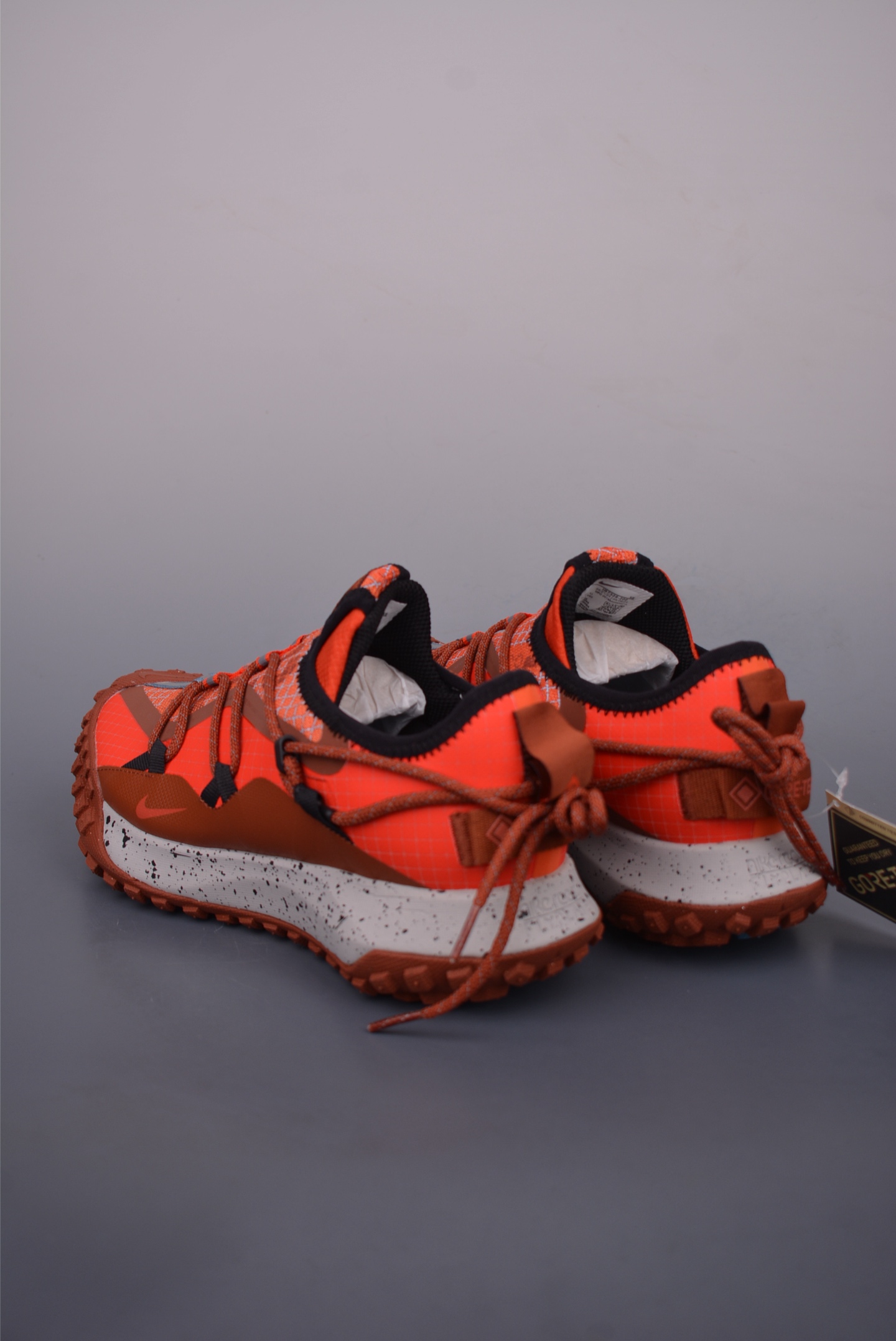 Nike ACG's Mountain Fly Low GORE-TEX 'Red-Orange'   IB7328-200