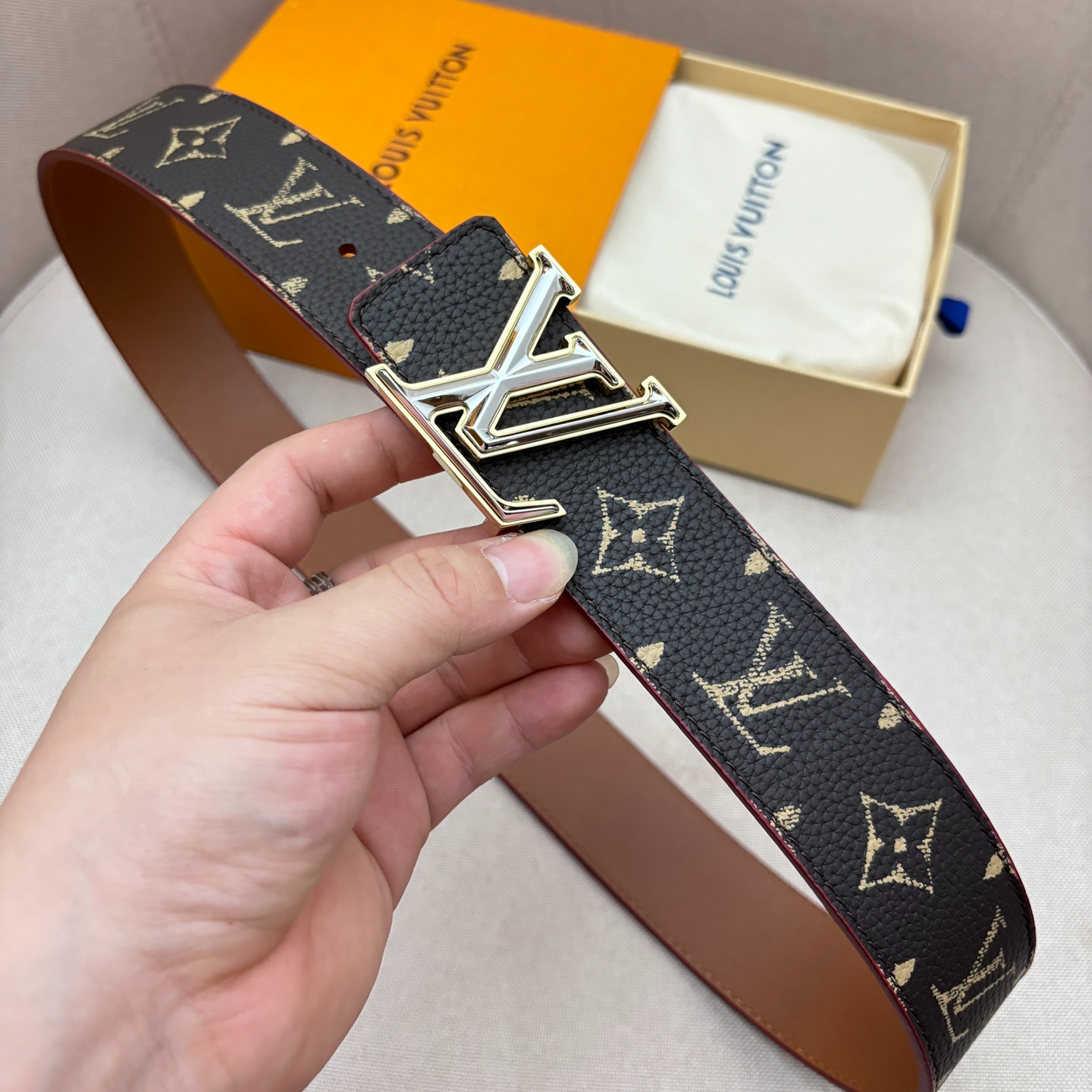 Louis Vuitton Lychee Print Double-Sided Men's Belt, 4CM Width