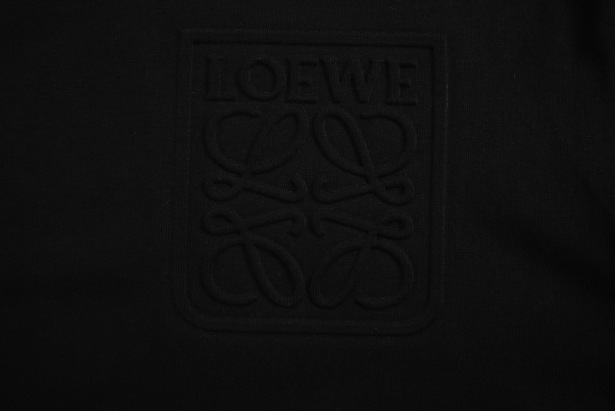 Loewe 24ss short-sleeved shirt with embossed logo on pocket