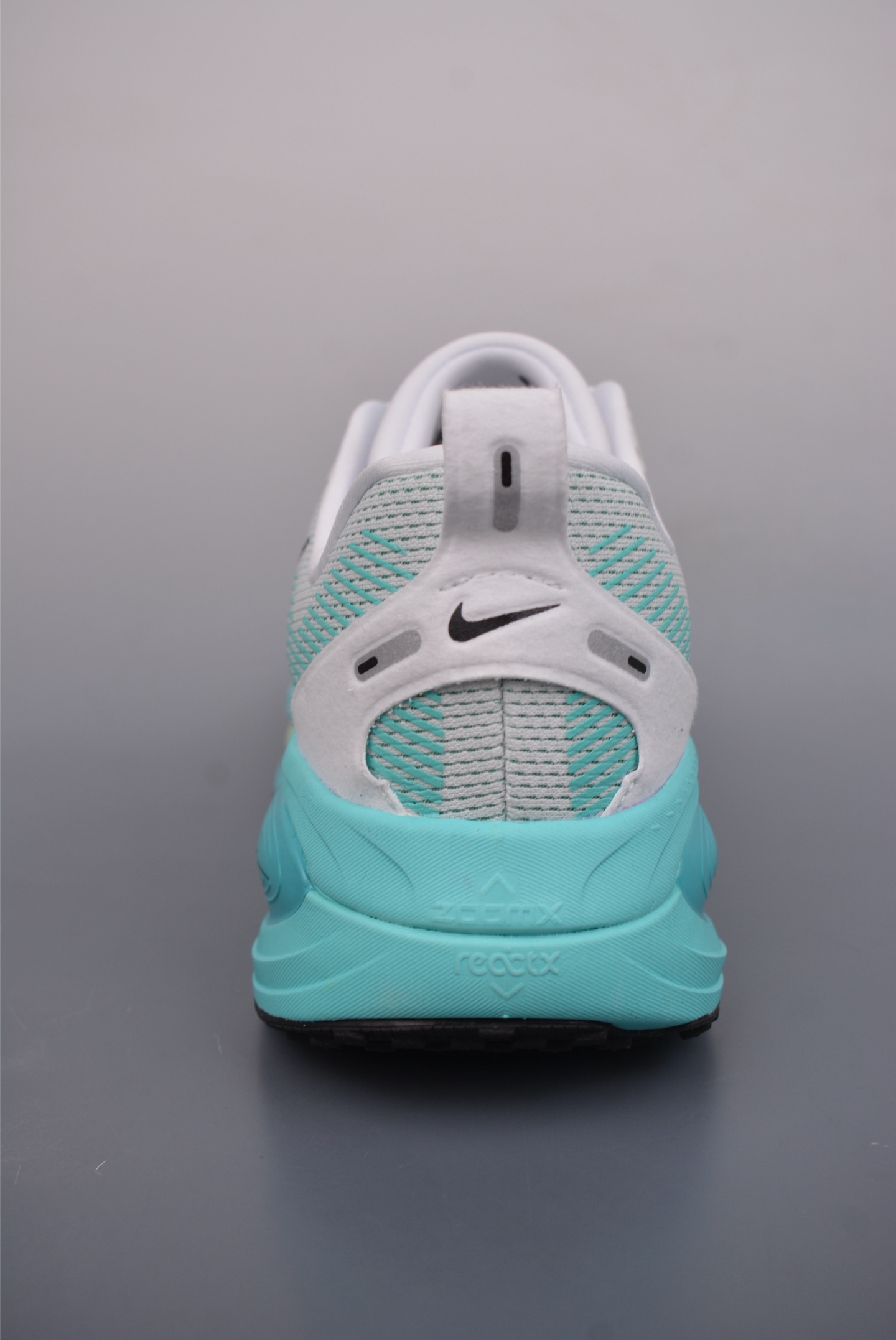 Nike Vomero 18 ZoomX White Green HM6803-103