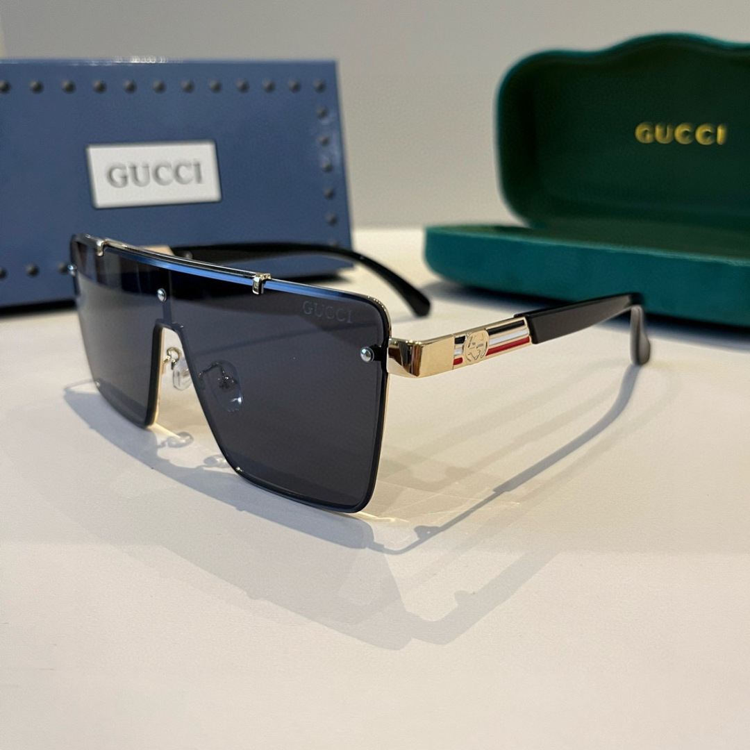 Gucci Square Frame Sunglasses