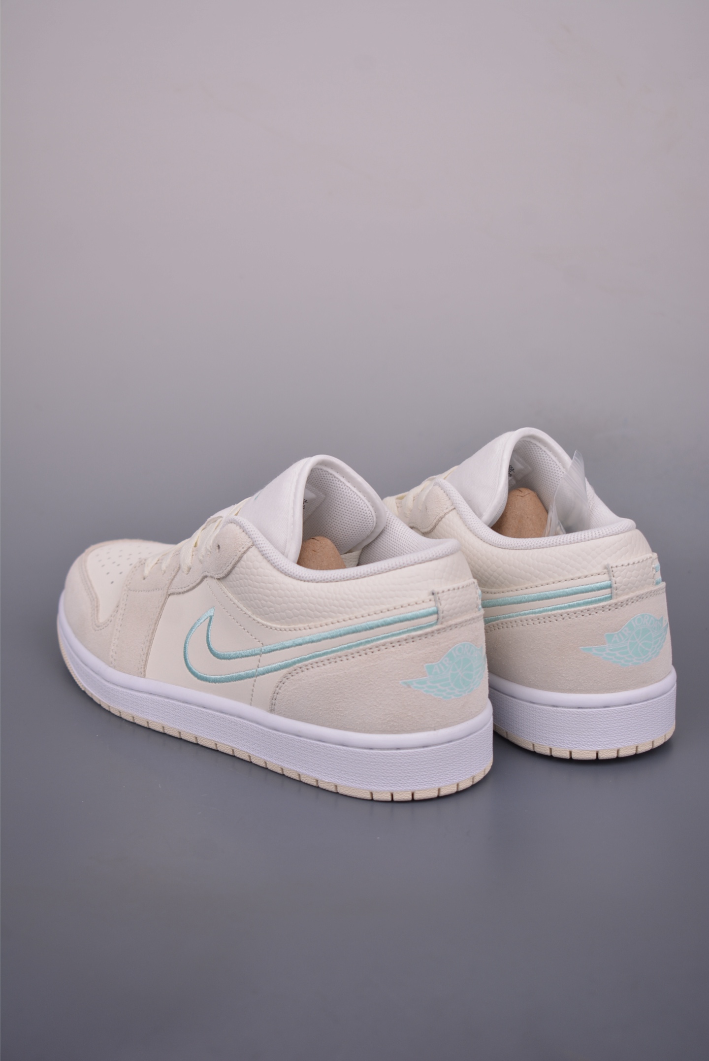 Air Jordan 1 Low GS 