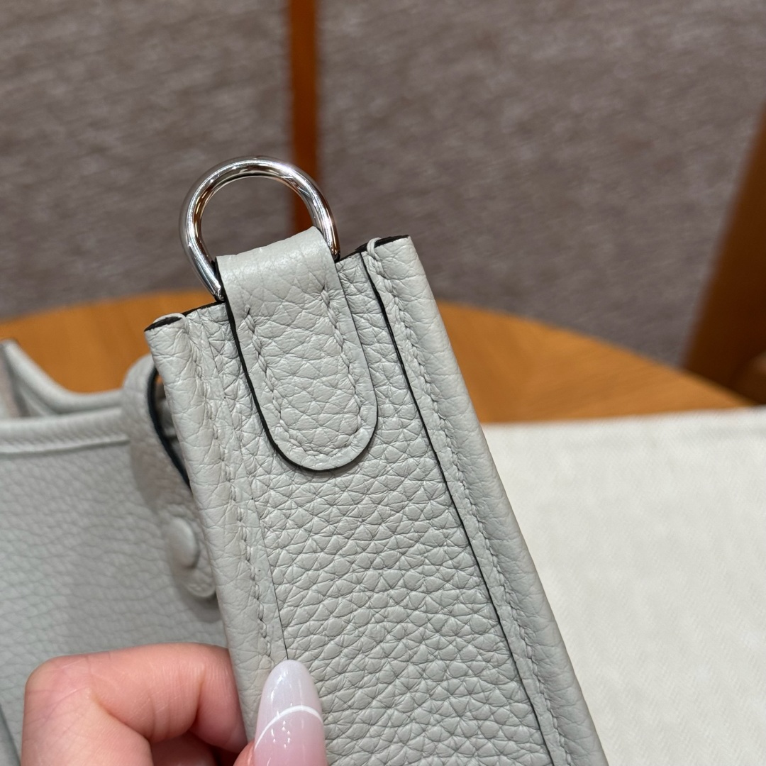 Hermès Evelyne 8UBlue glacier Handbag (Handmade to Order)