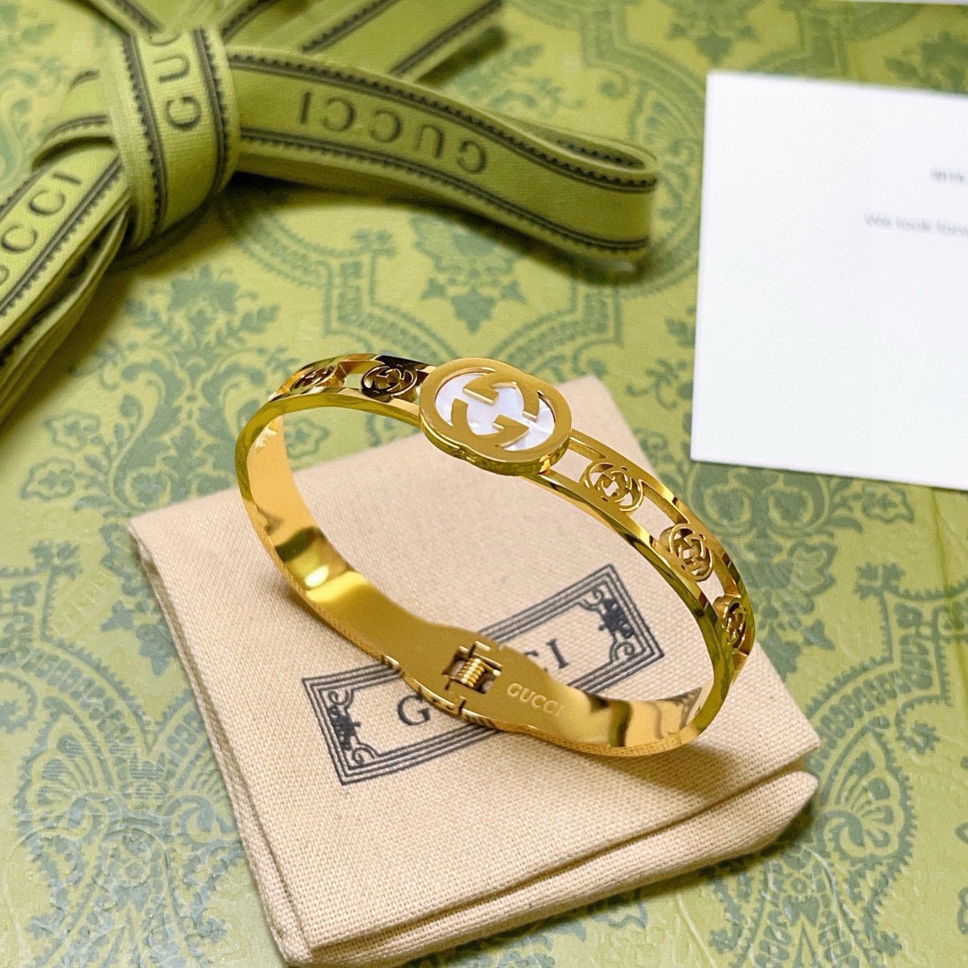 Gucci GG hollow bracelet