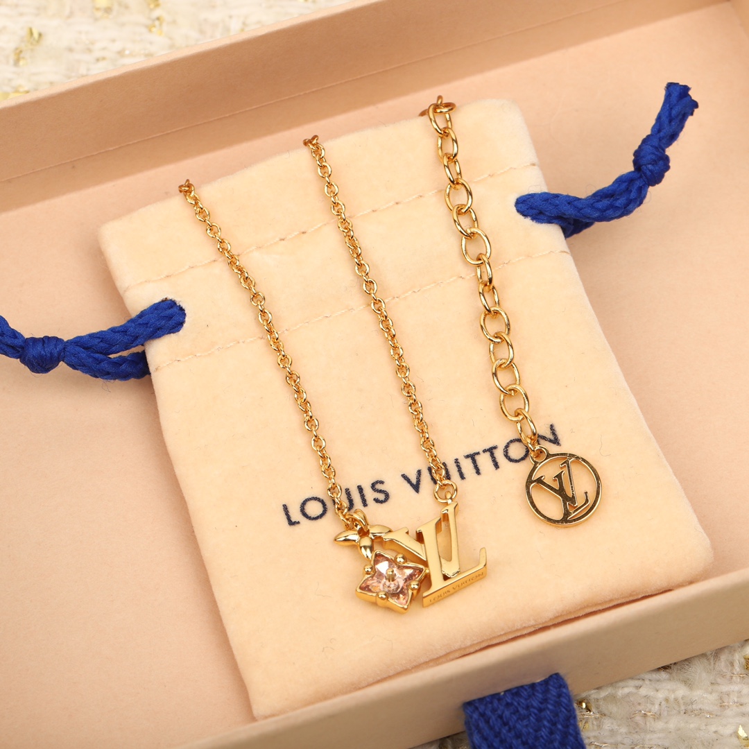 Louis Vuitton Pink Diamond Four-Leaf Clover Necklace