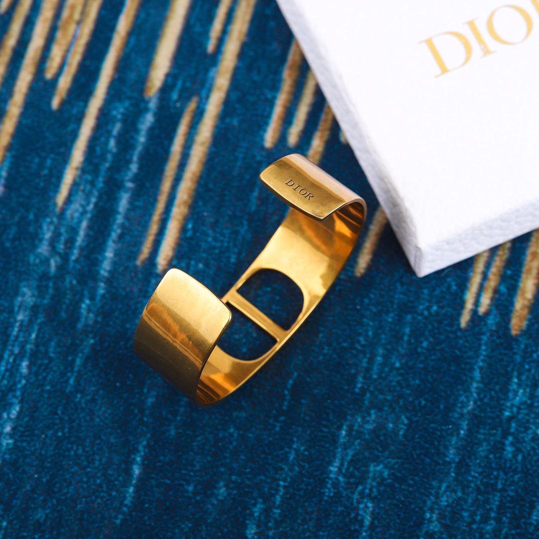 Dior Letter Open Bracelet