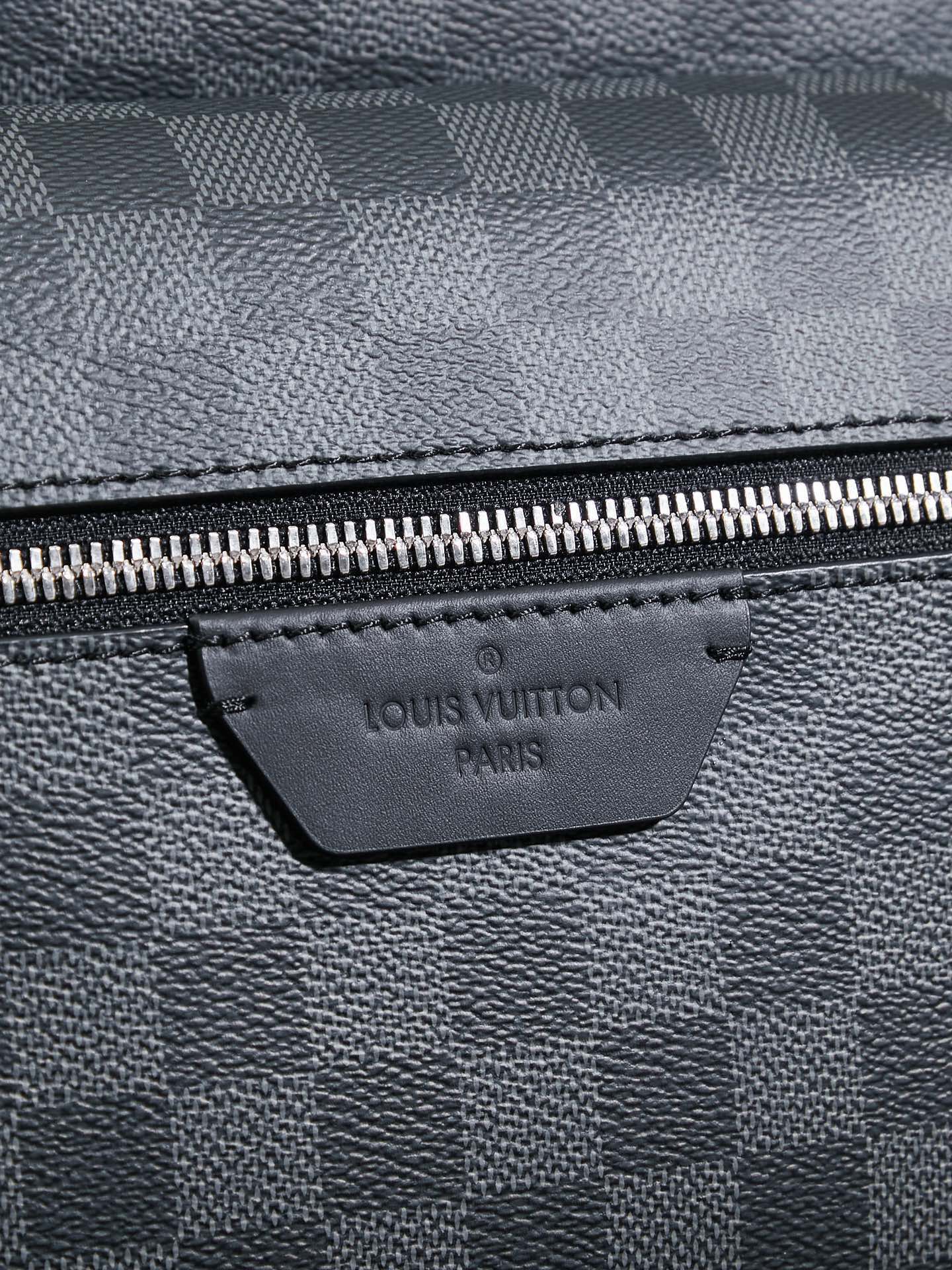 Louis Vuitton Discovery Backpack N40514