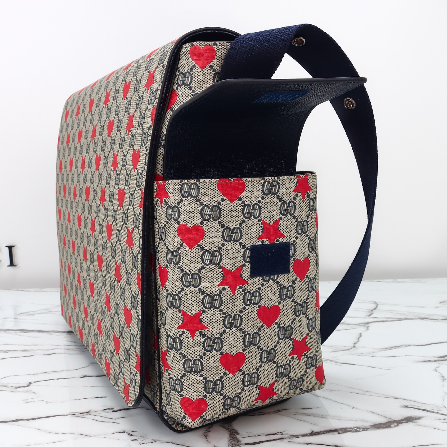 Gucci Product Description 811491 FAD5Y 9754