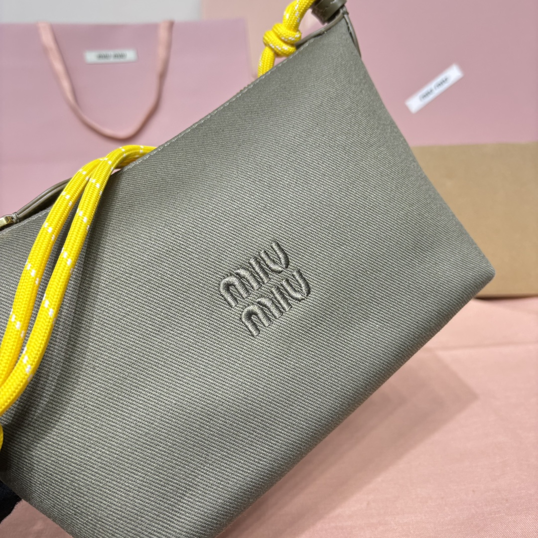 Miu Miu canvas bag 5NE841