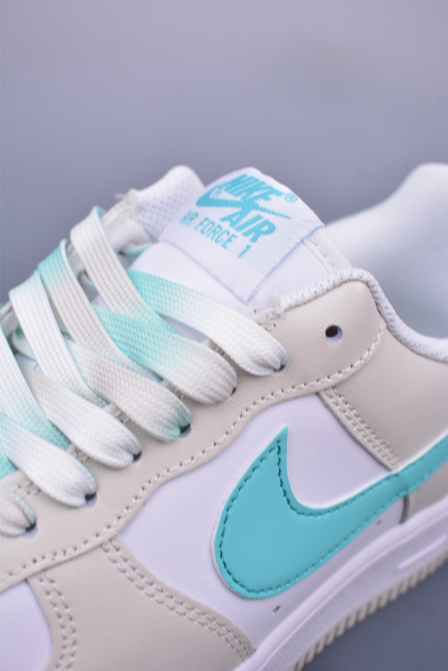 Nike Air Force 1 07 Low Sneakers Blue Hook Gradient LZ6699-555