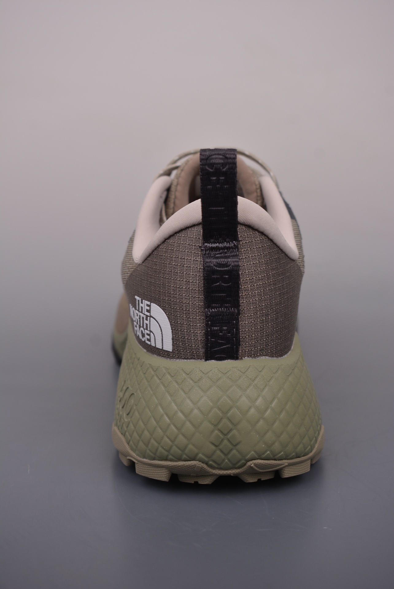 The North Face Altamesa 500 sneakers military green gray black NF0A83N35II-070