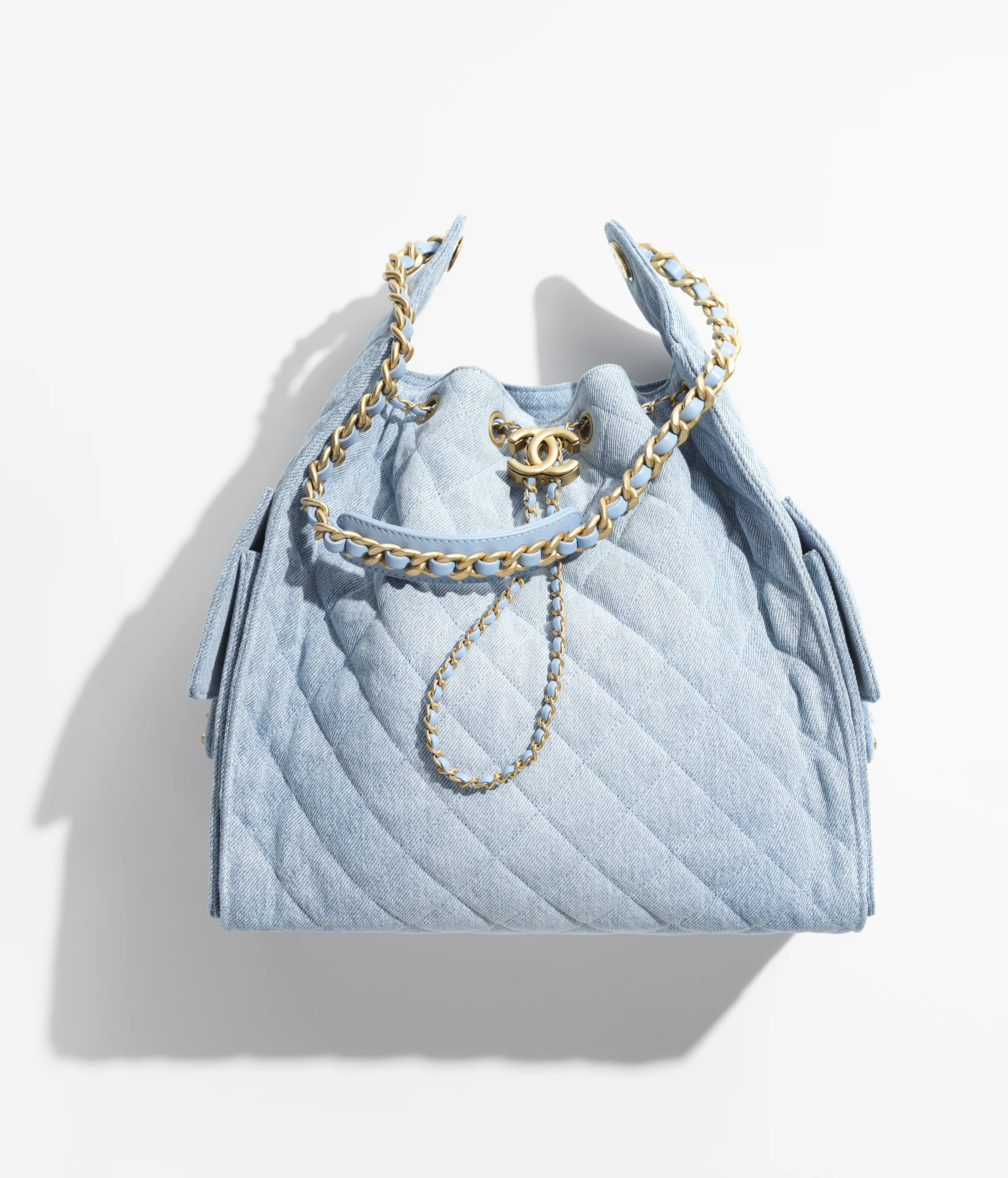 CHANEL 25 Medium Bag Washed Denim & Gold-Tone Metal Blue AS5311-B20603-U0475