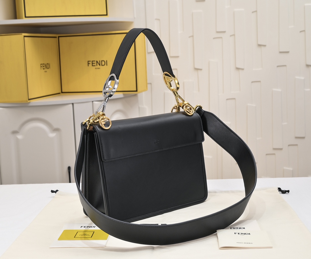 FENDI FF Logo Mania handbag 8806