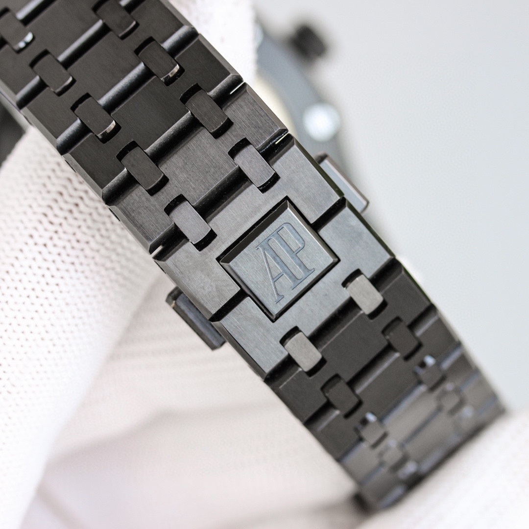 Audemars Piguet Royal Oak 15000ST.OO.0789ST.05