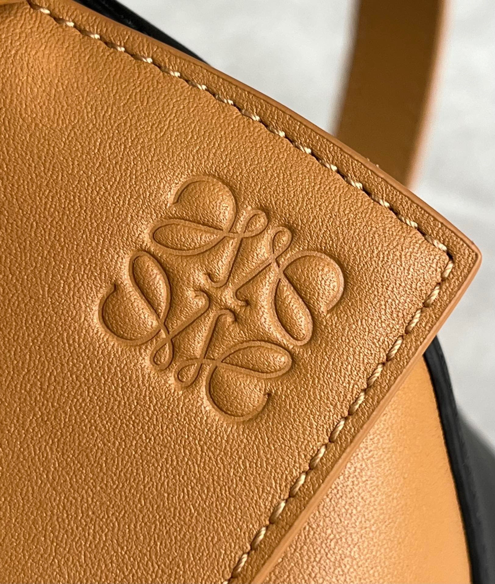 Loewe suede colorblocked zzle bag 0681