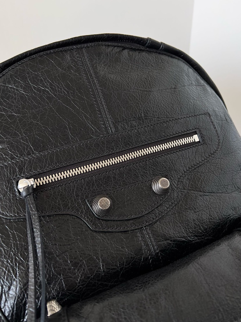 Balenciaga le cagole series rivet backpack