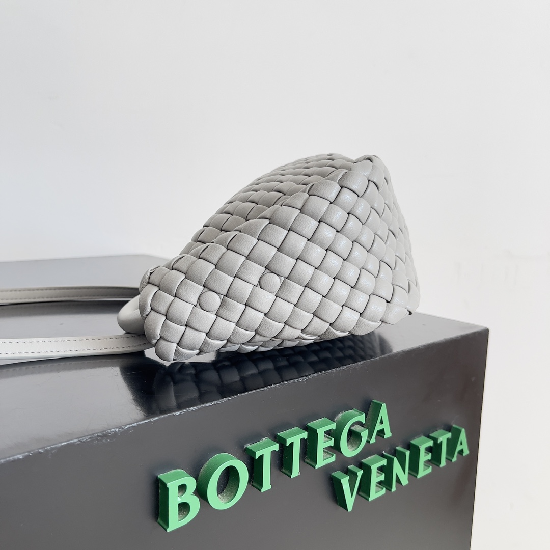 Bottega Veneta Cobble Mini Bag 805739