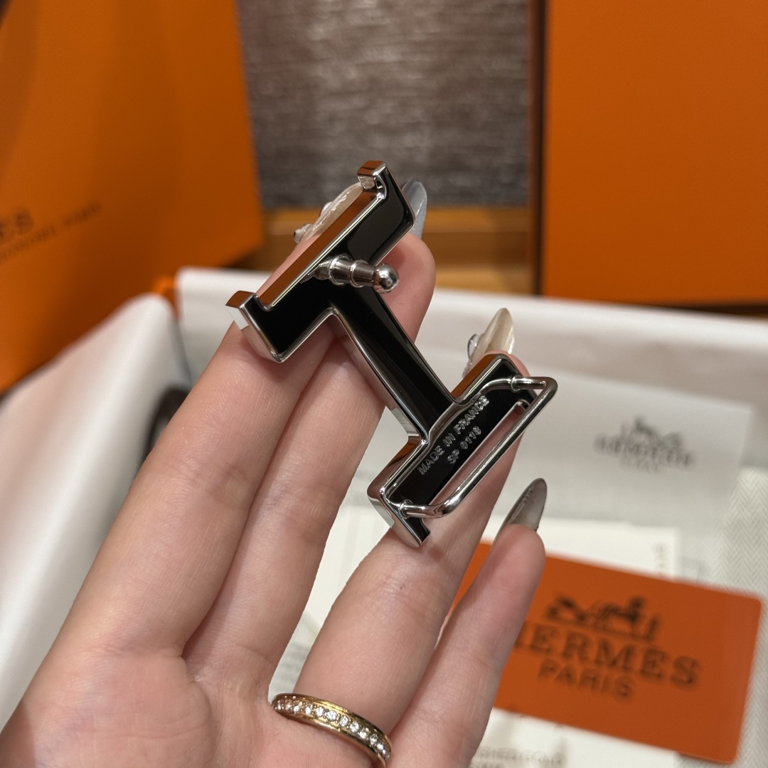 Hermès Women's Shell Element Double-Sided Leather Belt 2.4cm Width