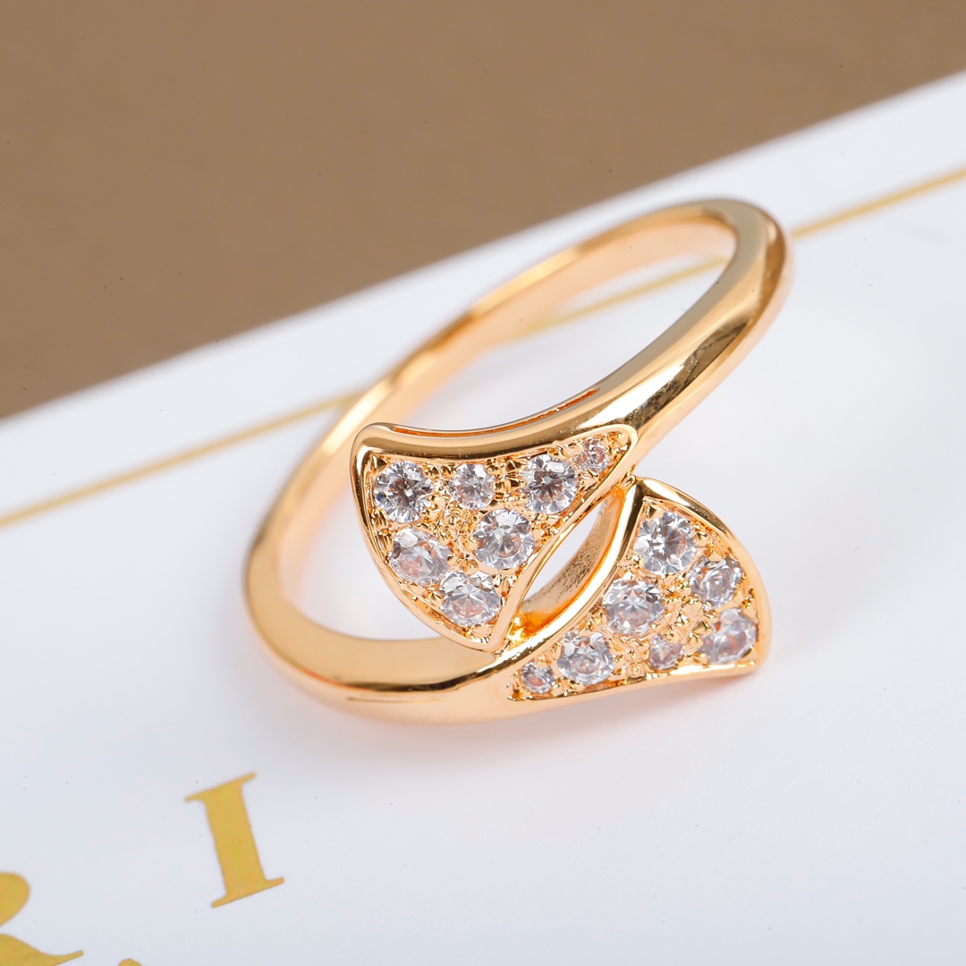 Bulgari Divas Dream Series Fan-Shaped Diamond Ring