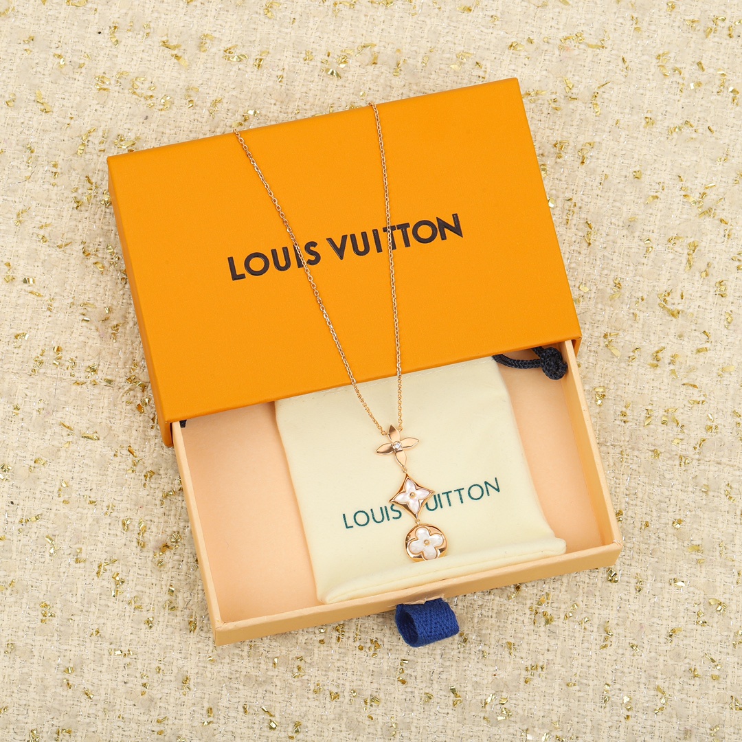 Louis Vuitton Three Flowers Necklace