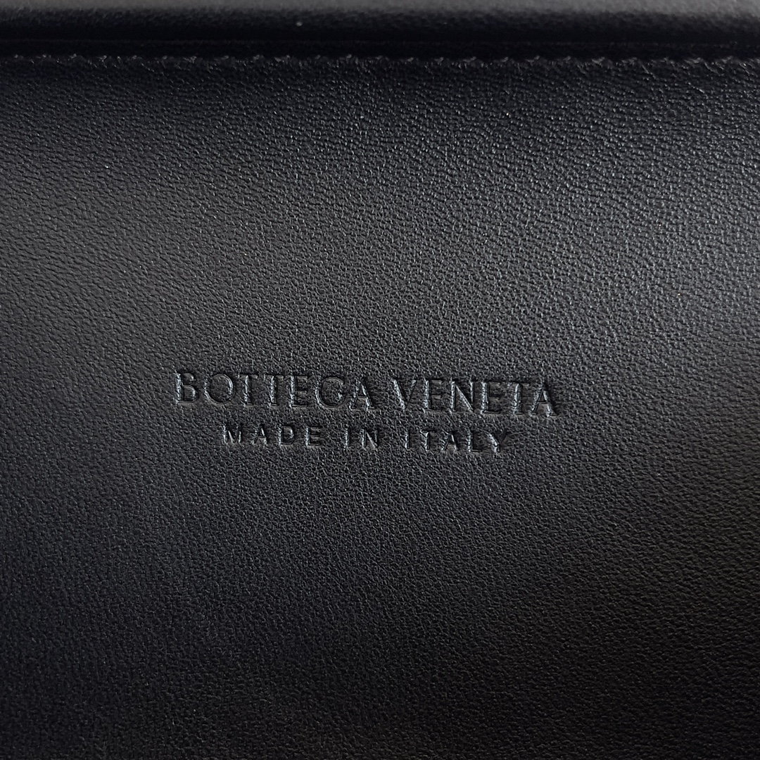 Bottega Veneta 24 Spring Fashion Braided Evening Bag 717622