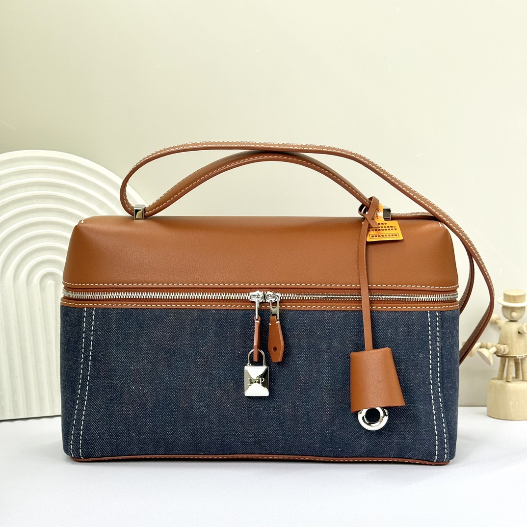 Loro Piana Extra Bag L27 Crossbody Bag FAO4759
