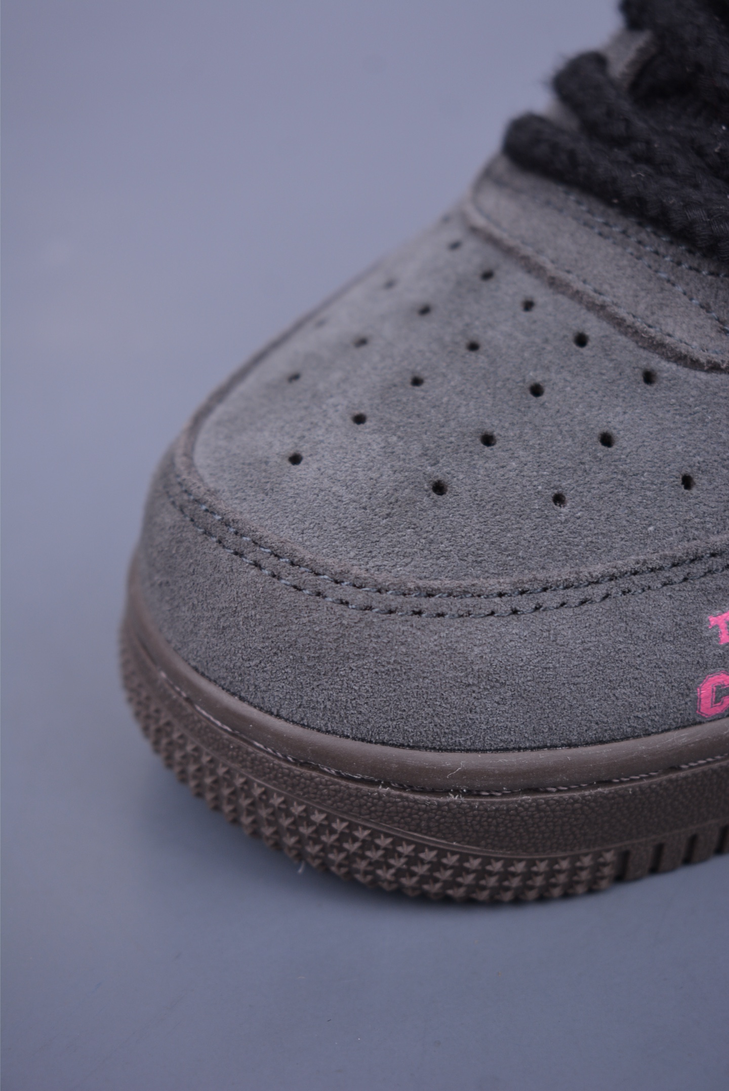 Nike Air Force 1 07 Low Sneakers Gray and Pink Heart DO6730-010