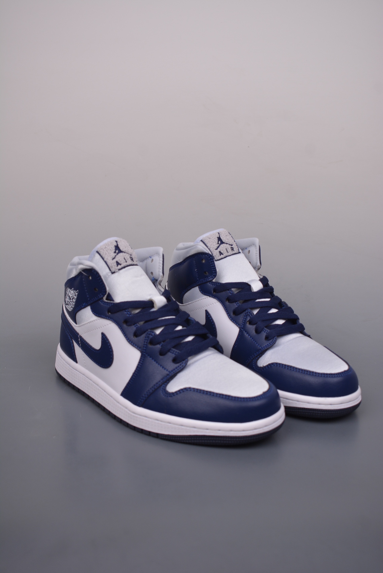Air Jordan 1 Mid Silk Blue  FZ8777-044