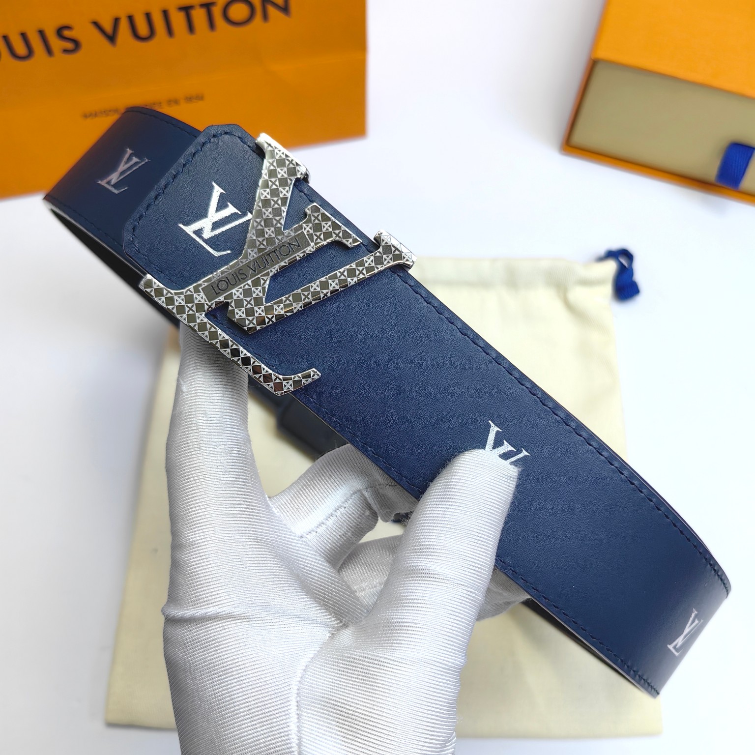 Louis Vuitton Men's Leather Belt with Engraved Buckle, 4CM Width