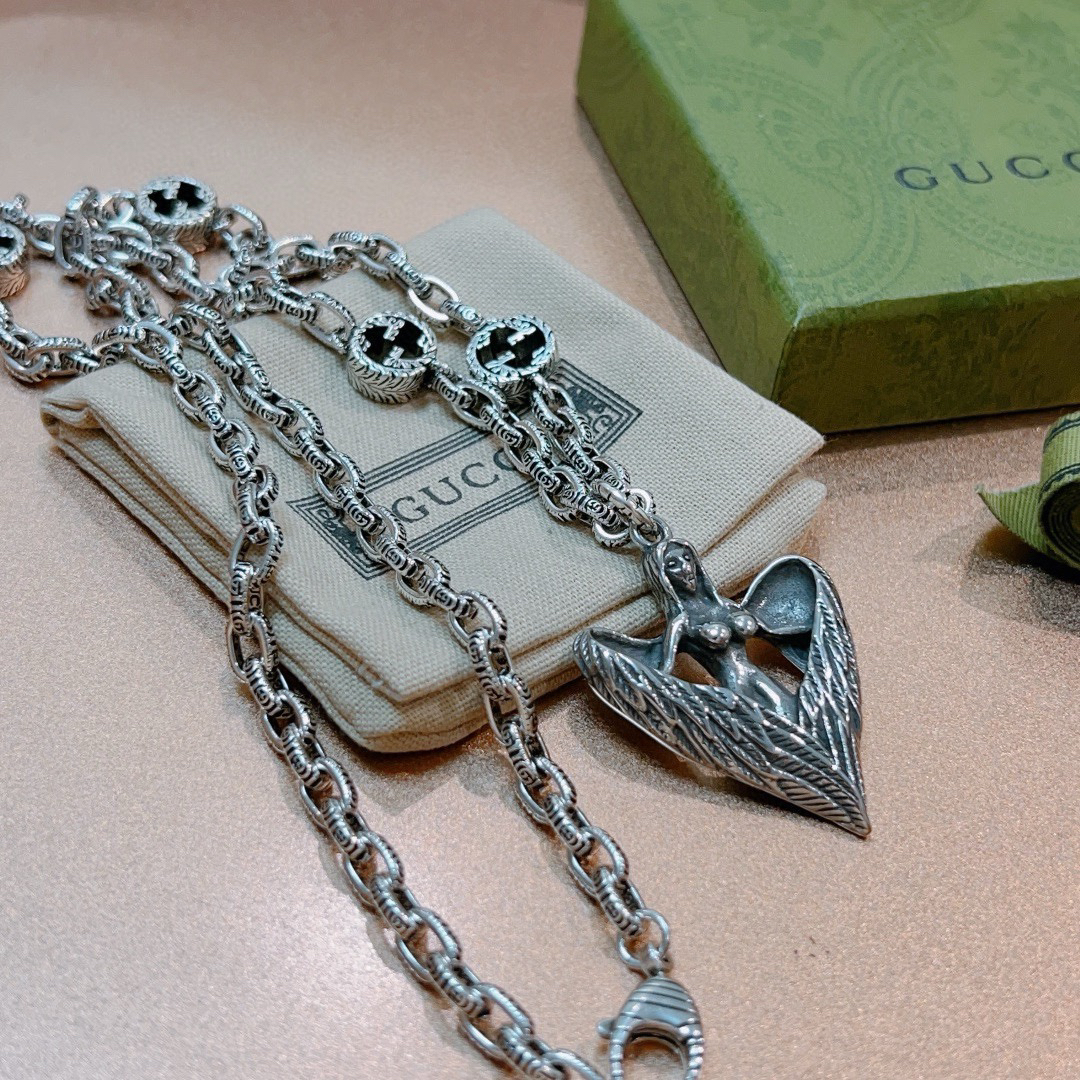 Gucci Anger Forest series new double G angel retro necklace