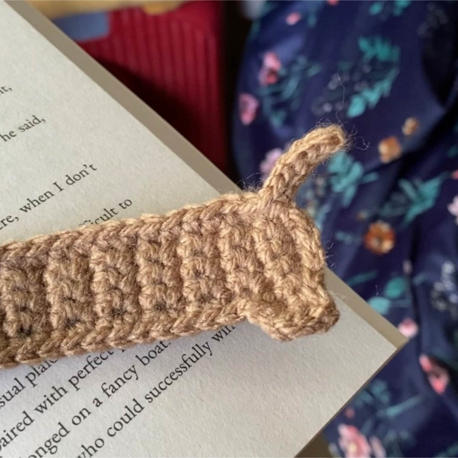🧵🦮 Handmade Crochet Dachshund Bookmark